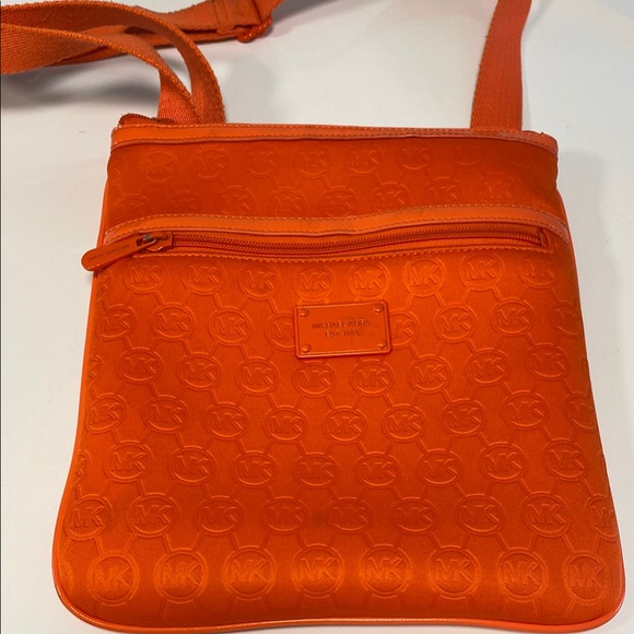 Michael Kors Bold Orange Crossbody Bag - Picture 1 of 10